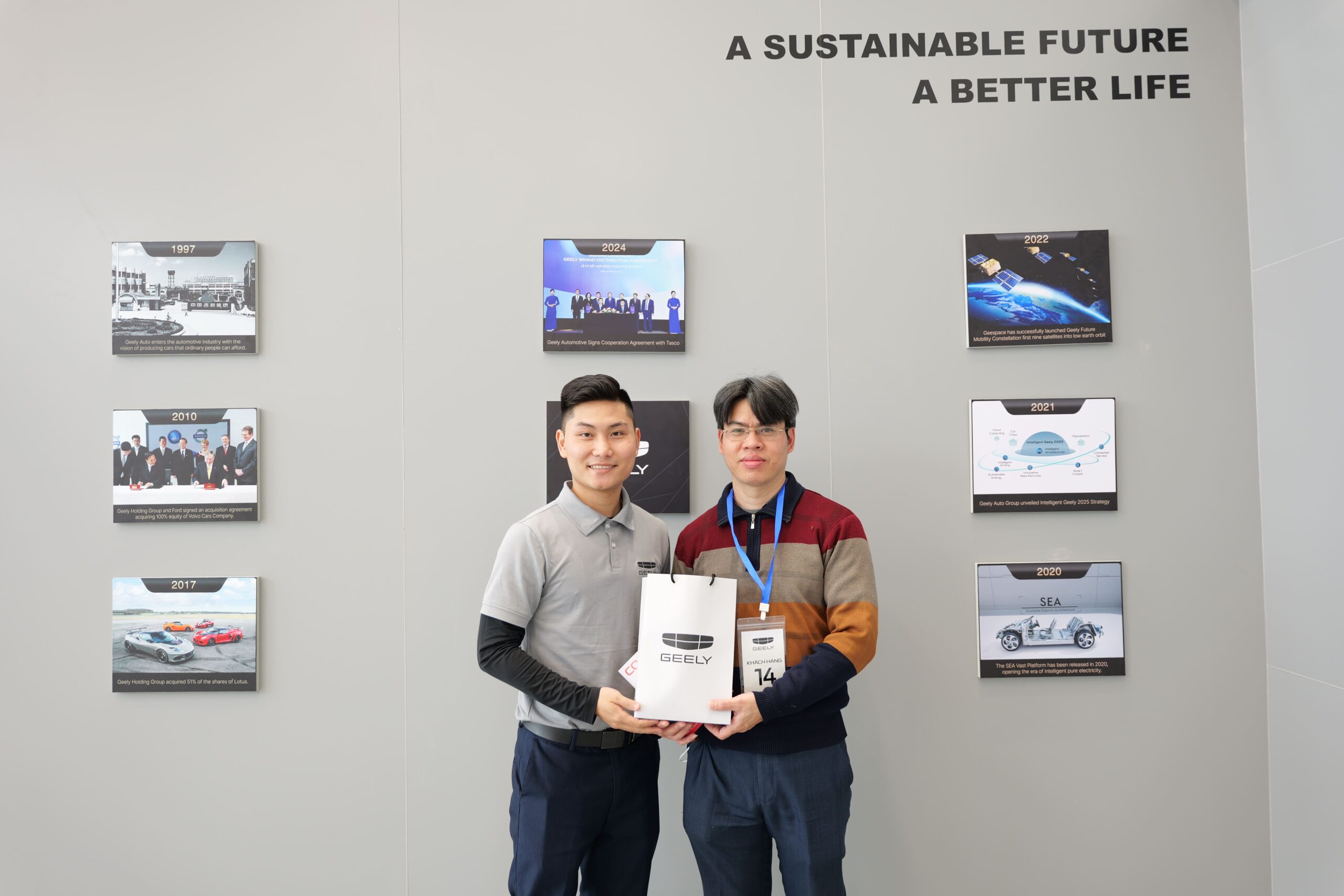 Những món quà độc quyền Geely Cà Mau tri ân khách hàng 