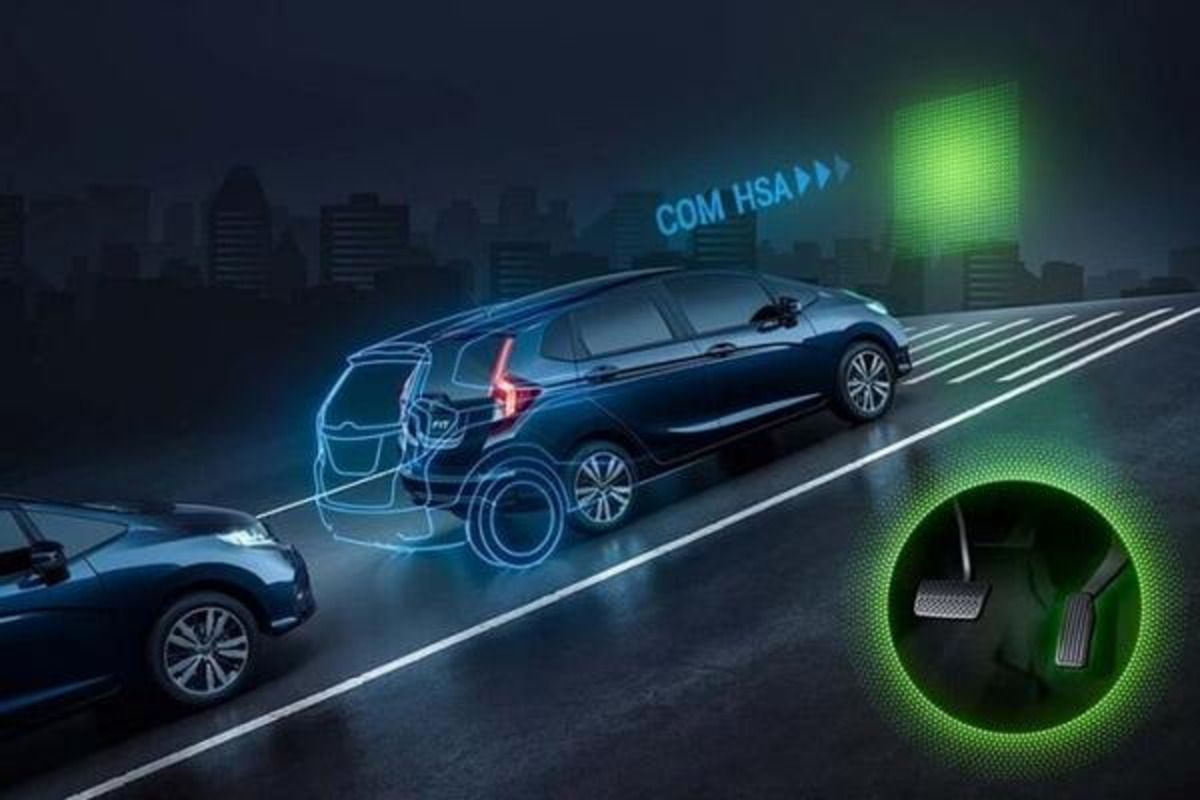 Phương pháp khởi hành xe ngang dốc cho xe số sàn và xe số tự động